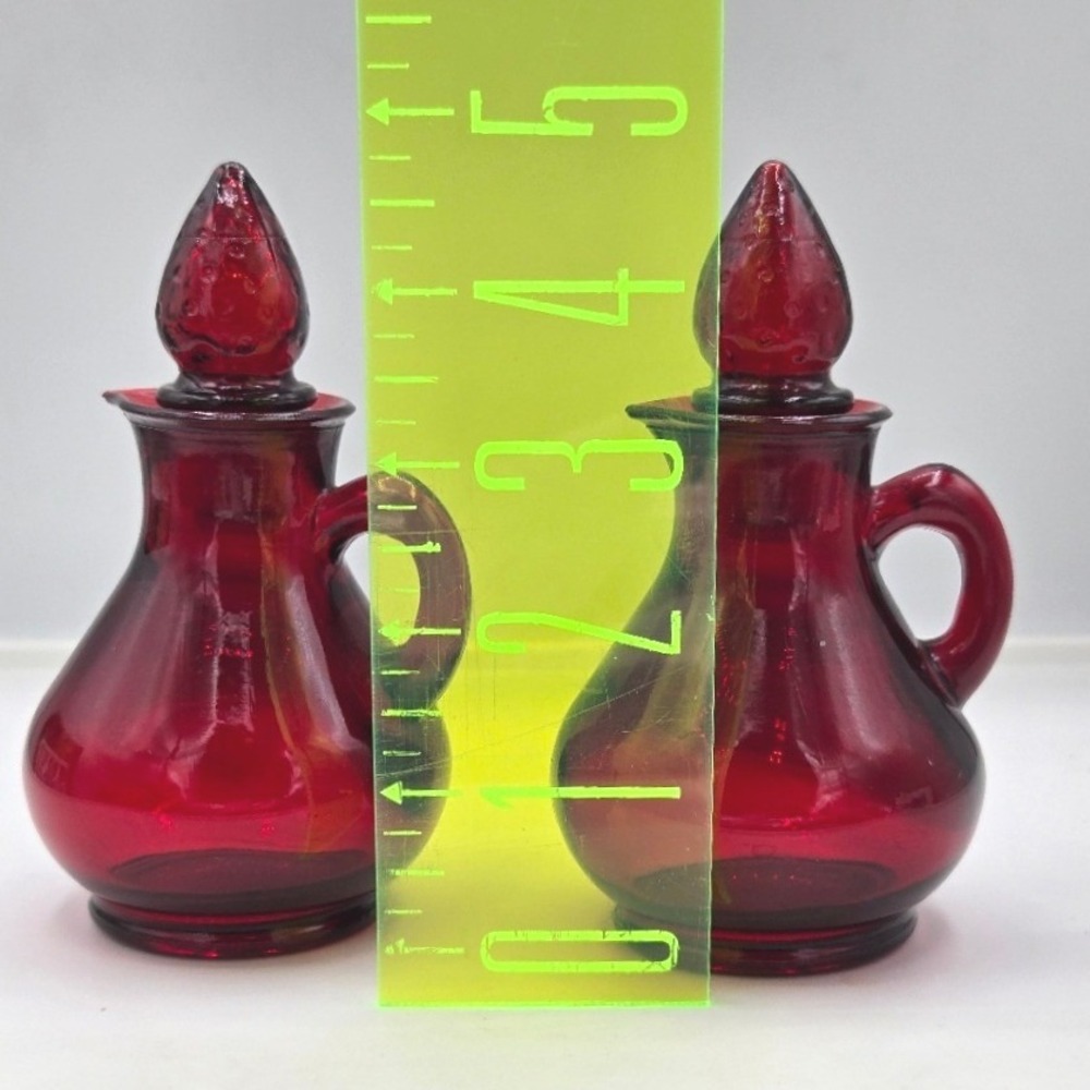 Vintage Avon Cape Cod Ruby Red Glass Cruet Set Vinegar Oil Decanters Pair - Picture 7 of 7